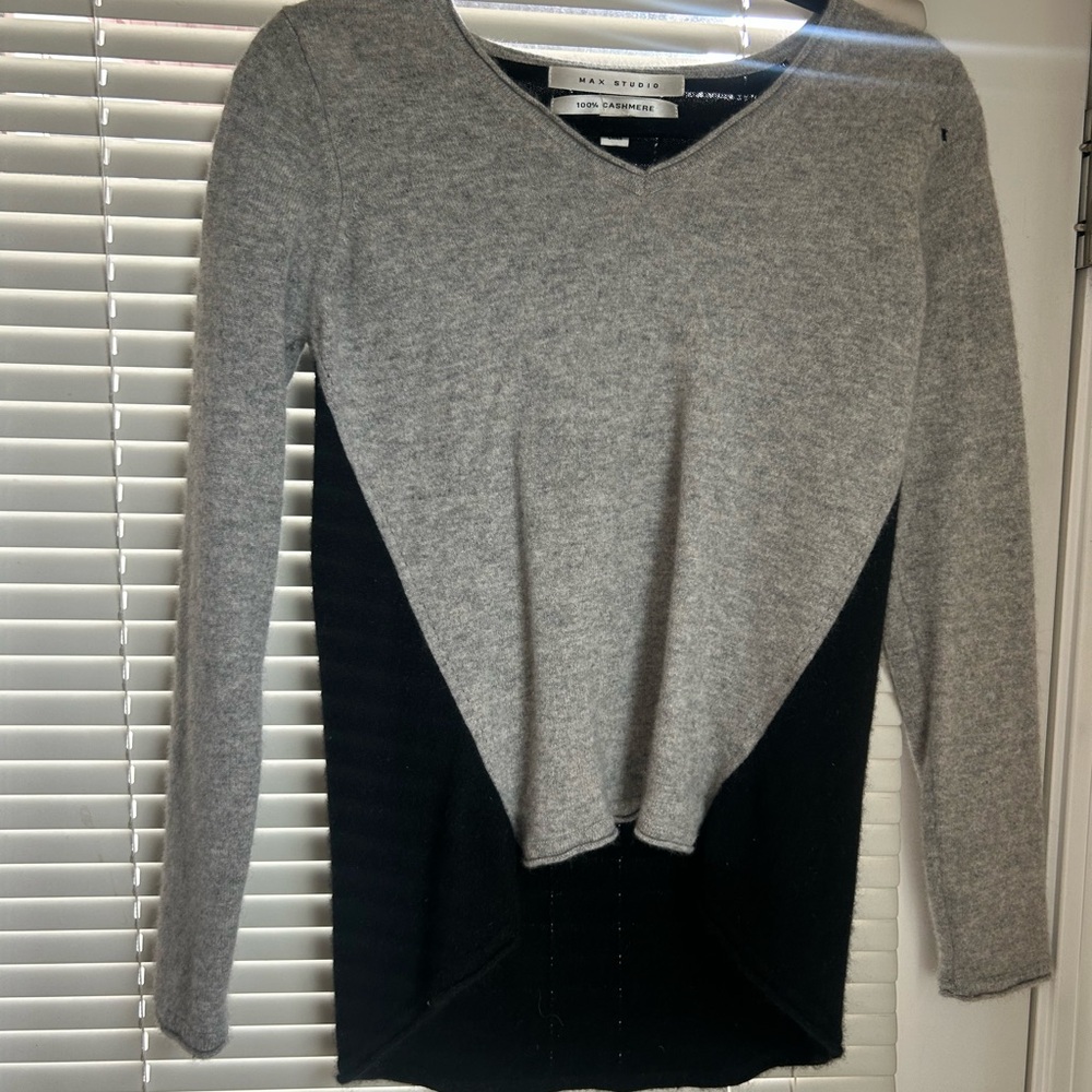 Max Studio 100% Cashmere Gray and Black V-Neck Sweater